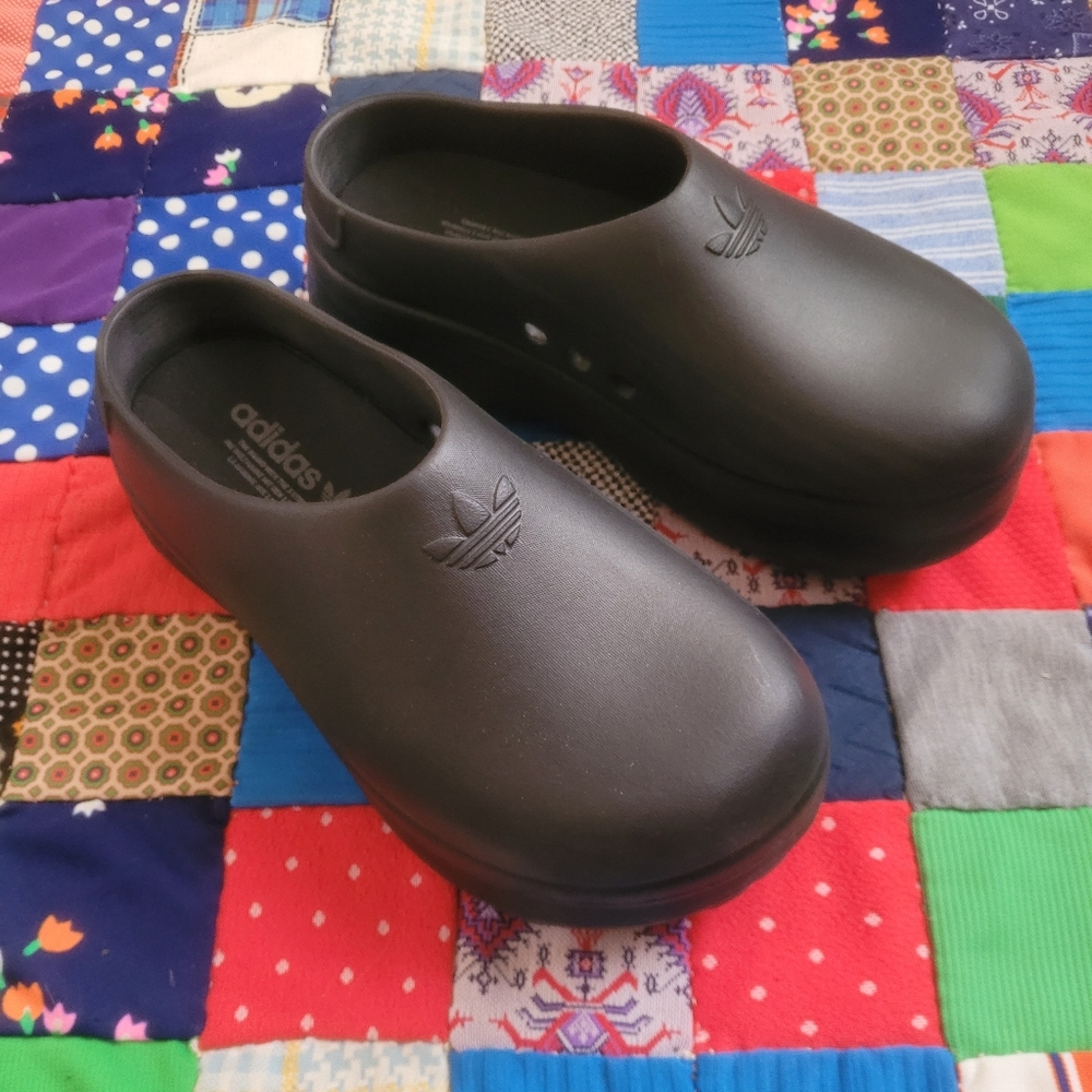 NWOT Adidas Platform Clogs
